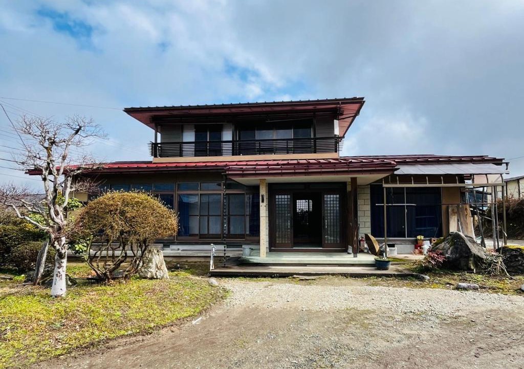 Asahi-machi House | ゲストハウスさちさんち