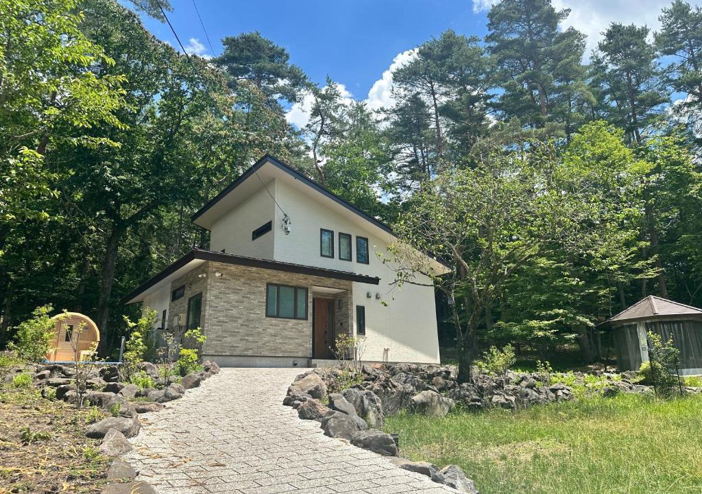 Chino Villa | 北八ヶ岳 森の隠れ家ヴィラ-サウナ,BBQ house完備-標高1350M大自然のプライベート空間