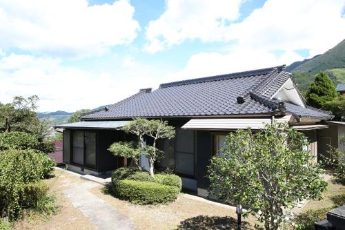 Yufuin Onsen Apartment | 宗鶴庵 - Sokakuan Private Japanese Villa Yufuin - 金鱗湖や湯の坪街道まで車6分 - 最大12名の和風一棟貸切の無人宿