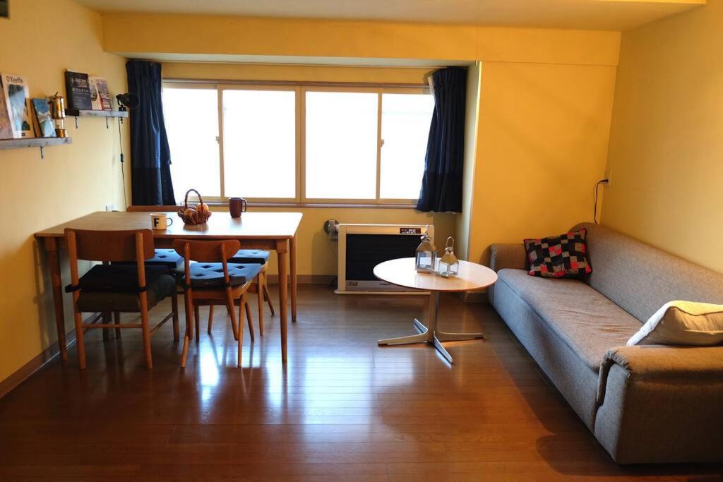 Asahikawa Apartment | 宿泊×編集事務所×土産物店「あさひかわ編集室」