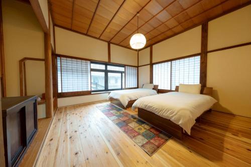 Matsue Villa | 川の離れ 温泉街に立地するフルリフォームした隠れ家