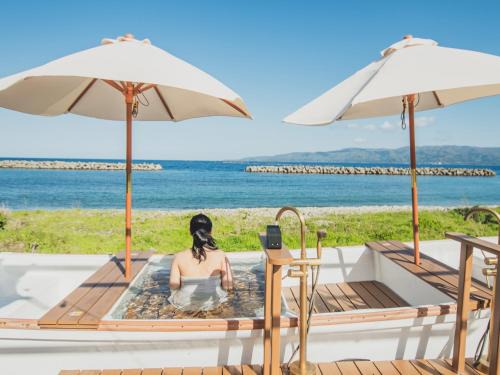 Sado Villa | 最大10名 絶景オーシャンビューの露天風呂 蔵サウナ付き AKIYATO Sea Side 椿