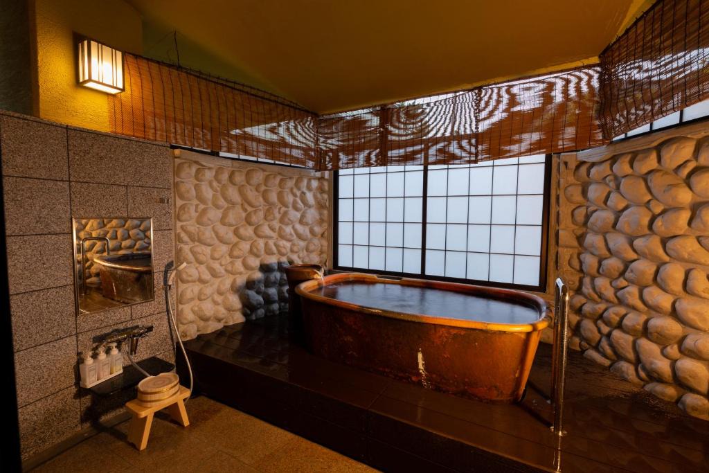 Kita Ward Hotel | 有馬温泉 湯屋の宿 康貴