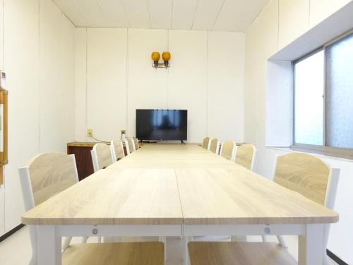 Toyokawa Apartment | 豊川稲荷徒歩圏 一棟貸し 駐車場1台無料 家族グループ向け最大8名