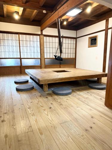 Obama Onsen House | 24時間貸切温泉 海近一棟 12名可 連泊割 駐車場2台 Obama Kominka Onsen