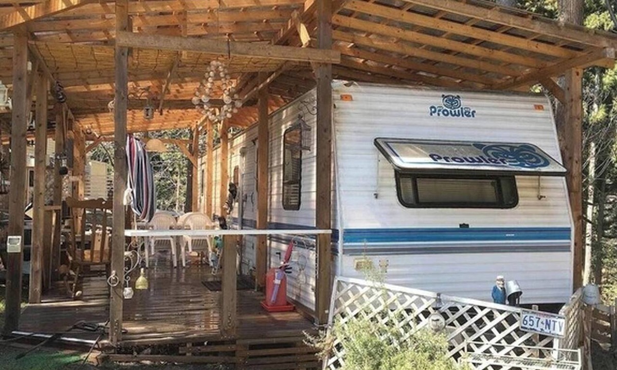 Annaka RV Rental | American Trailer 37F | For 2 people | Free Dog R/Annaka City Gunma
