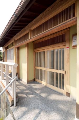 Nagoya Apartment | Authentic Traditional Japanese House Sleeps 16 Free Parking Near Ghibli Park
