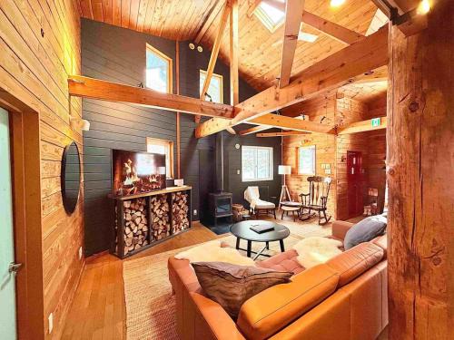 Toya Ski Chalet | Free BBQ Cabin Stay in Toya Near Rusutsu & Niseko