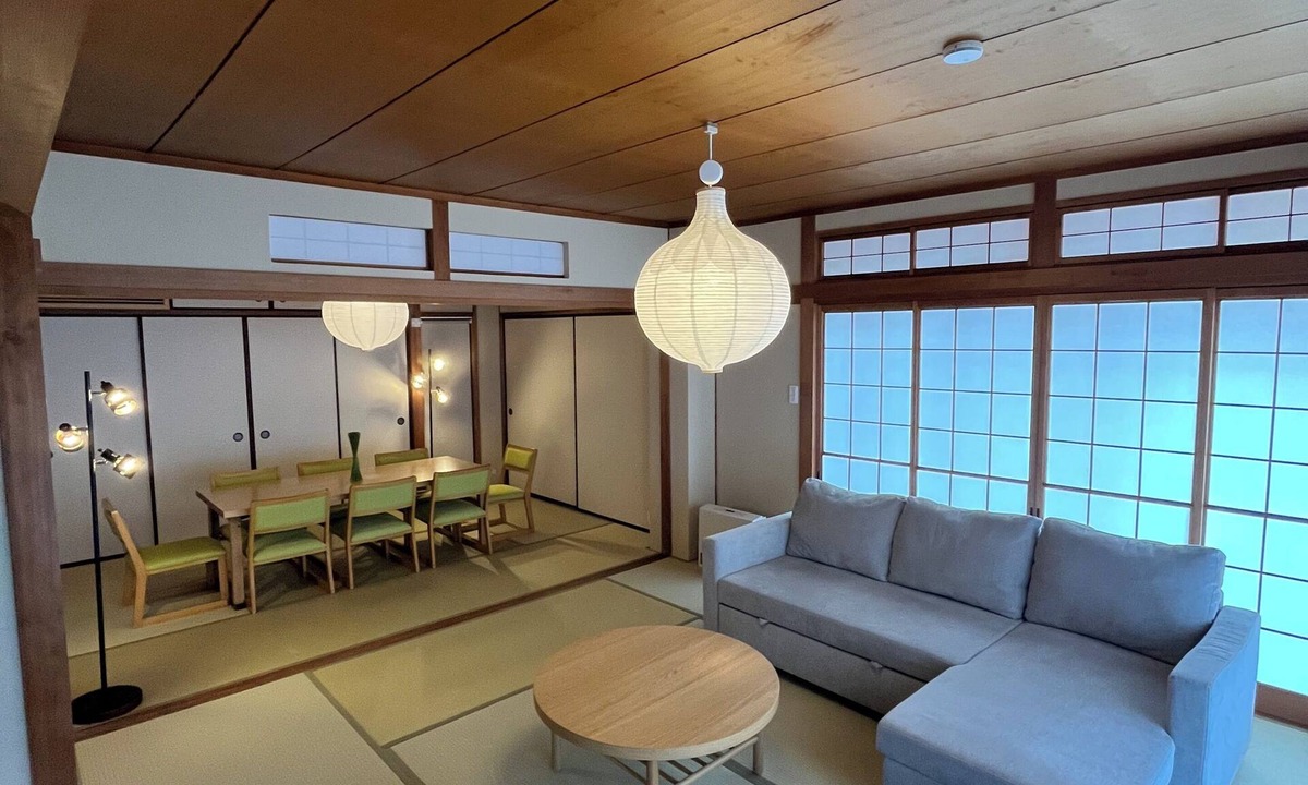 Hatsukaichi House | [Itogi] A Private Rental House in Miyajimaguchi! It's within walking distance of the port where you can take a ferry to the World Heritage Site of Miyajima. Up to 16 people