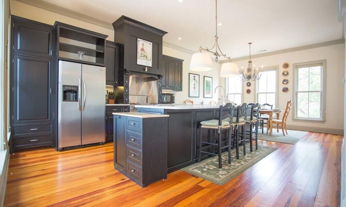 Historic Downtown Savannah House | Large, Beautiful Home Near Forsyth Park w/Parking by Lucky Savannah