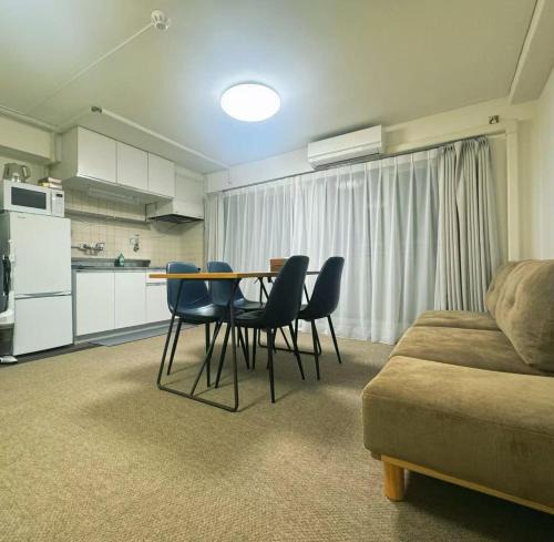 Nezu Apartment | Love Tokyo Nezu Sunset House 1 Min to Nezu Station Near Ueno Yanaka Nezu Shrine Elevator