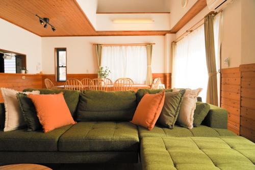 Togo-cho Apartment | 民泊 vacation rental "Seto Mori Lodge" Perfect for family trips sleeps up to 12 parking for 3 cars 15 minutes to Ghibli Park close to Nagoya Dome Toyota Museum and Toki Premium Outlets