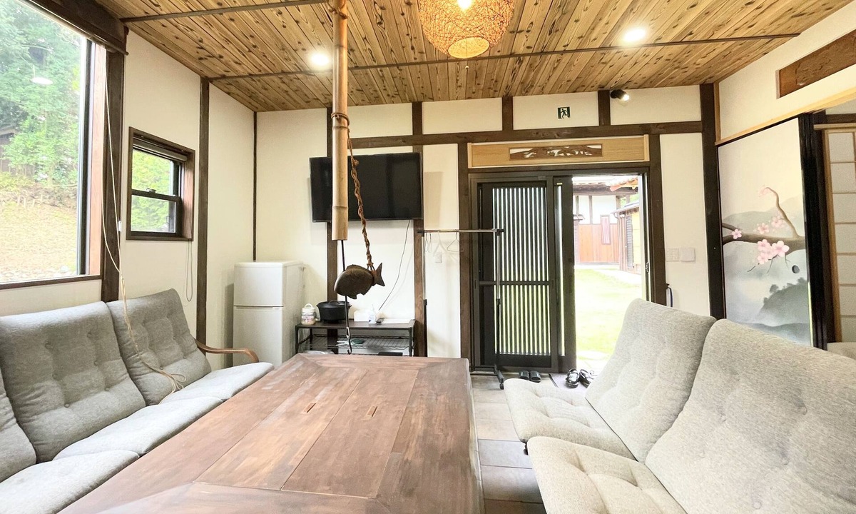 Yotsukaido House | One Night One View One Destiny