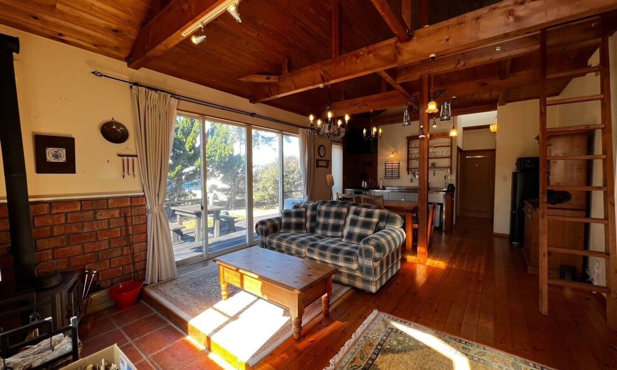 Oshima Villa | Private resort 10 seconds walk from the ocean, villa for rent on Oshima Island, Tokyo