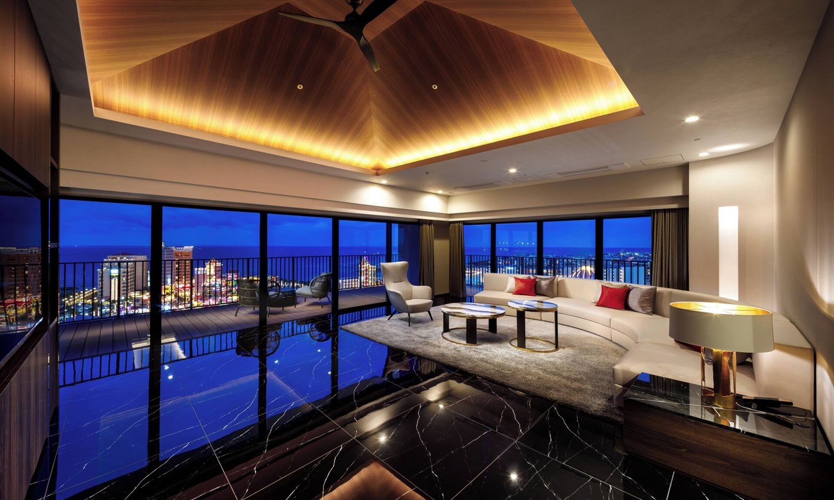 Mihama Hotel | RIHGA Royal Resort Okinawa Chatan