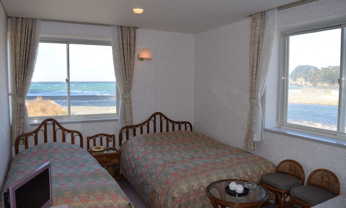 Nishina House | Seaside Resort Pension Surfrider