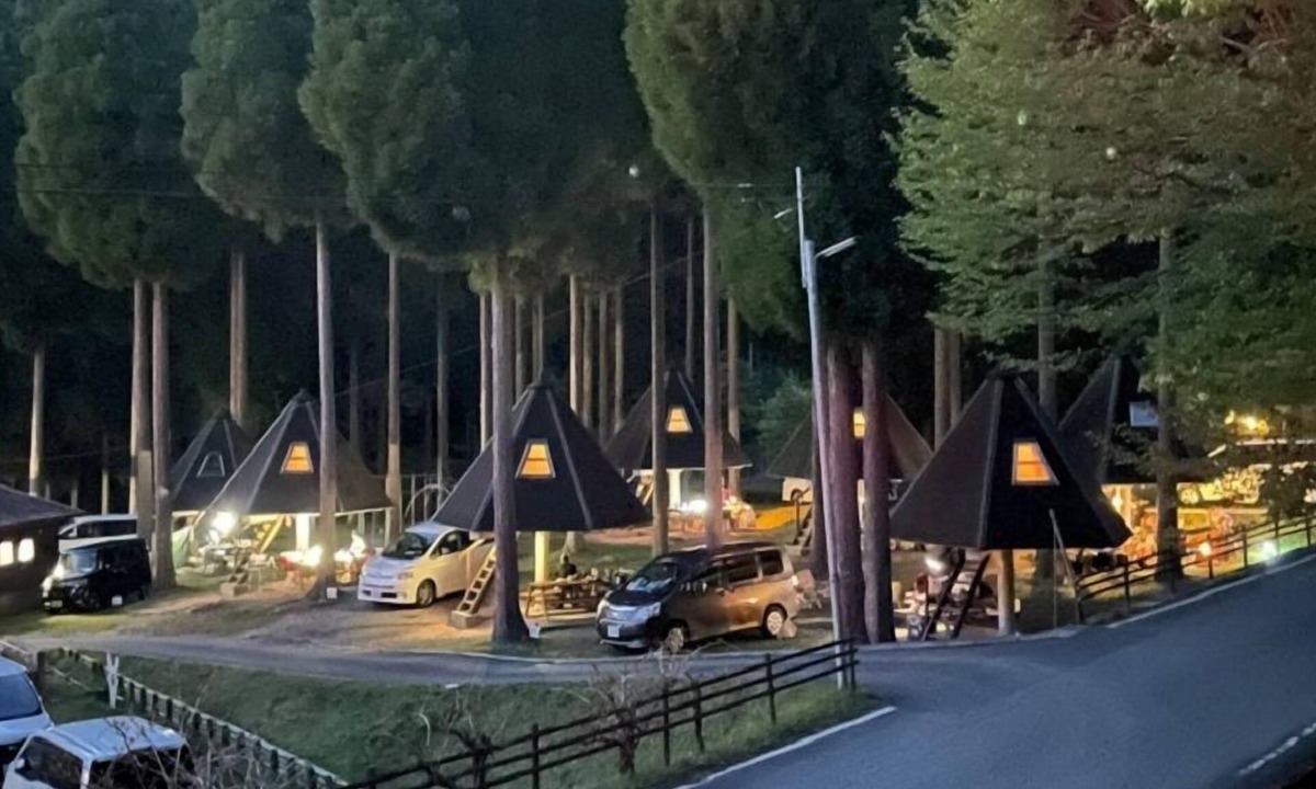 Kamikawa Hotel | Shinden Furusato Camp