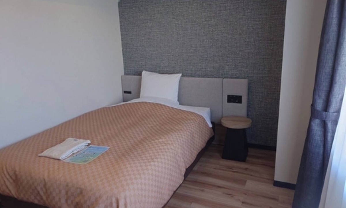 Miyakojima Hotel | Smoking Double Room For 2 people | Breakfast /Miyakojima City Okinawa