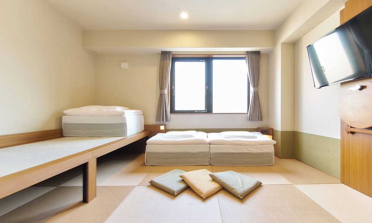 Tominagacho Hotel | Standard 33 people triple nonsmoking room only/Kyoto Kyōto
