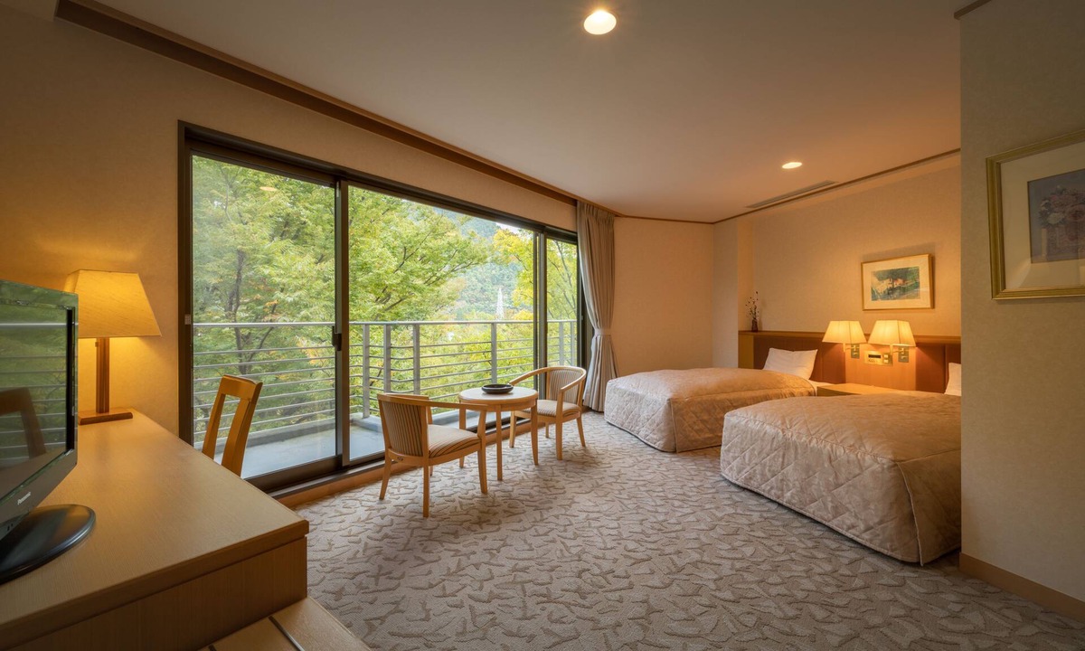 Iizaka House | Surikamitei Ohtori