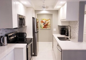 Beachcomber unit 305 in Longboat Key