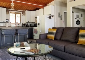Beautiful Mountain Escape with outdoor hot tub in Cascade-Chipita Park