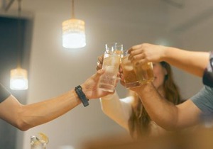 Common de - Hostel & Bar