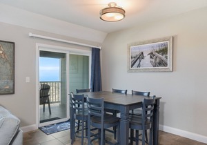 First Flight Retreat 105: Oceanfront, 2 bedroom condo, community pool, fitness c in Kill Devil Hills