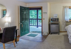 GS Lodge Room 7~ Beautiful Views in Ashland
