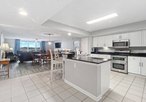 Yacht Club Villas #2-504 Spacious Condo! in North Myrtle Beach