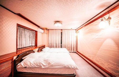 Kawazu House | 自家源泉かけ流しの温泉宿 櫻井邸