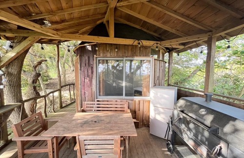Otaki Other | 200 m² Camping ∙ 2 bedrooms ∙ 4 guests