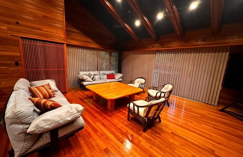 Nagara House | 428 m² House ∙ 5 bedrooms ∙ 15 guests