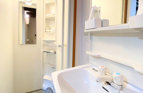 Yotsukaido House | Book room - One Night One View / Yotsukaido Chiba