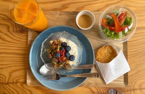 Miyaura Hostel | Coliving & Cafe SANDO
