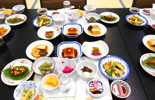 Tsuruoka Hotel | Hotel ∙ 1 bedroom ∙ 3 guests