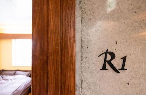 Kin Hotel | Kugani-YA.