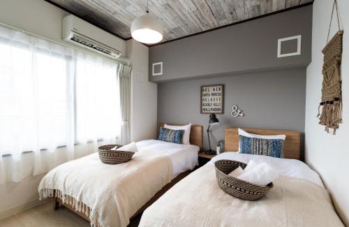 Ginowan Apartment | Little Santa