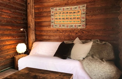 Niseko Hostel | Niseko Backcountry Lodge - Hostel