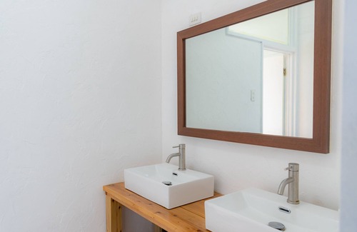 Taketomi-jima Taketomi-cho Hostel | The Sanctuary Kohama Retreat - Hostel