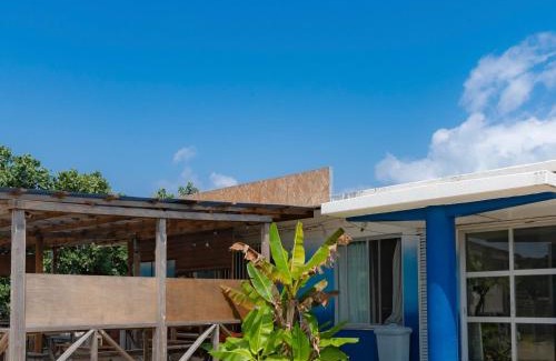Taketomi-jima Taketomi-cho Hostel | the Sanctuary Kohama Retreat