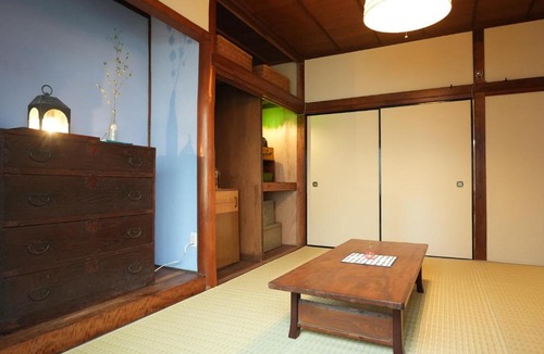 Onomichi House | つばめ荘 Tsubamesou 尾道駅から徒歩と渡船で15分 情緒あふれる尾道ステイ 鍵付き駐輪場と駐車場あり supported by COCOSTAY