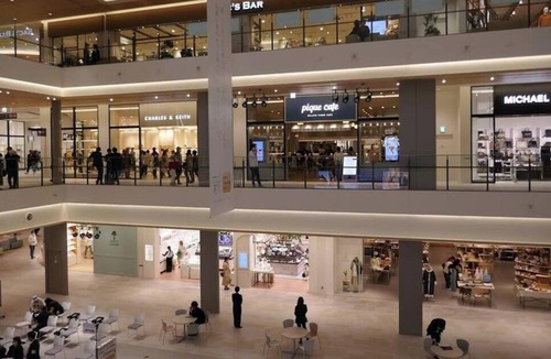 Kadoma House | なんばまで35分 門真市駅から徒歩5分 28泊以上で60%off 大型モール、コストコ、映画館が徒歩5分