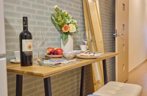 Ichikawa Apartment | シャンブル南行徳102
