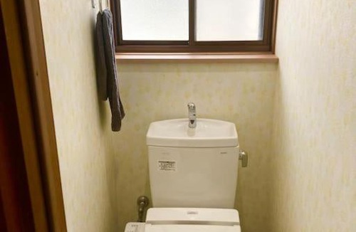 Toon Apartment | テントサウナのある棚田の前のお家 Miuchi house