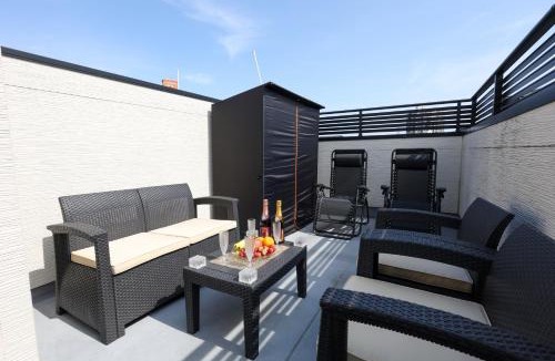 Higashi Ward Apartment | ナゴヤドーム前矢田駅徒歩3分 レース体験 テントサウナ 最大4名宿泊
