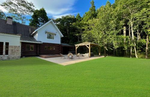 Nasu House | プライベートサウナ付き 森も小川も楽しめる 一棟貸切の貸別荘 Royal Villa 那須高原