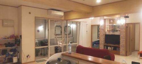 Taketomi-jima Taketomi-cho Apartment | プルメリア,ｼﾞｬｸﾞｼﾞｰ,ﾌﾟﾛｼﾞｪｸﾀｰ,BBQ台,ﾐﾆﾋﾞﾘﾔｰﾄﾞ,広65平米,wii,wifi,P1有