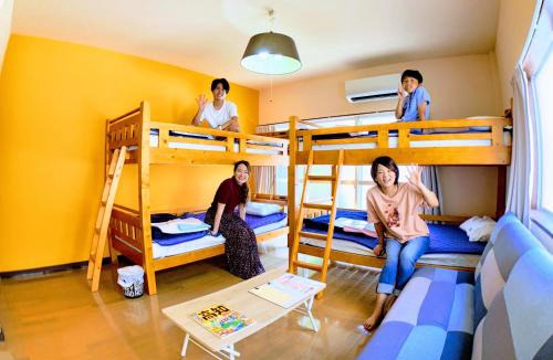 Kochi Apartment | ルルルあたご 家族グループ向け 全室キッチン トイレ シャワー付