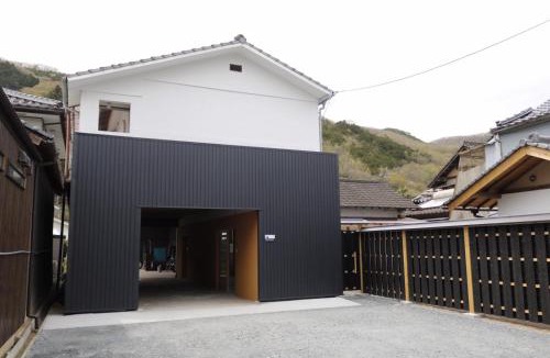 Maniwa Hostel | 北房まちの駅 AZAE ドリトミー azae
